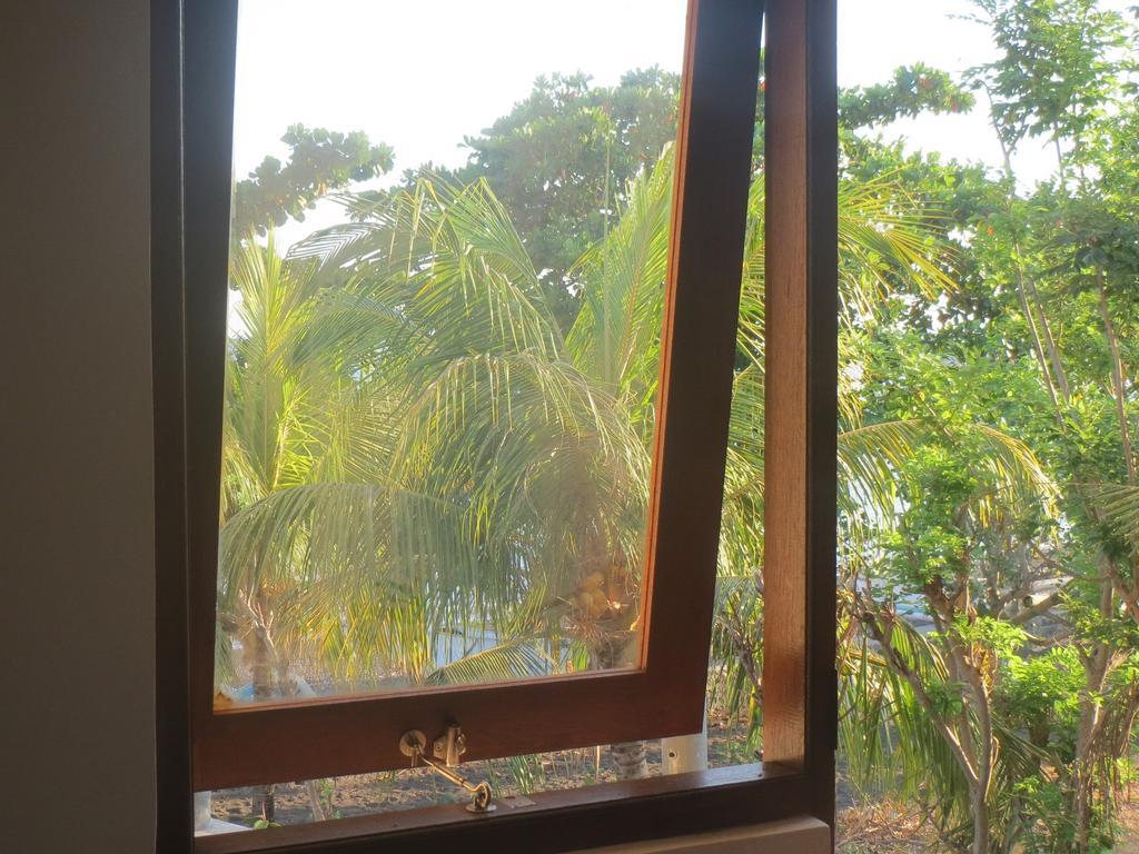 Amed Sari Beach Guesthouse Екстер'єр фото