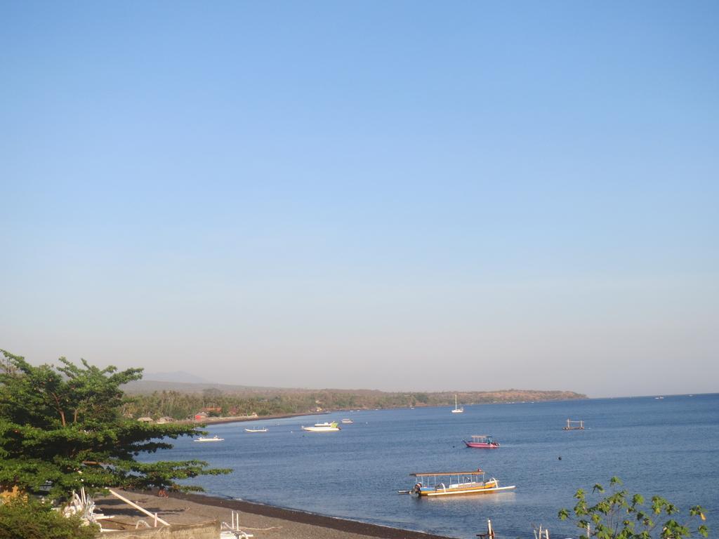 Amed Sari Beach Guesthouse Екстер'єр фото