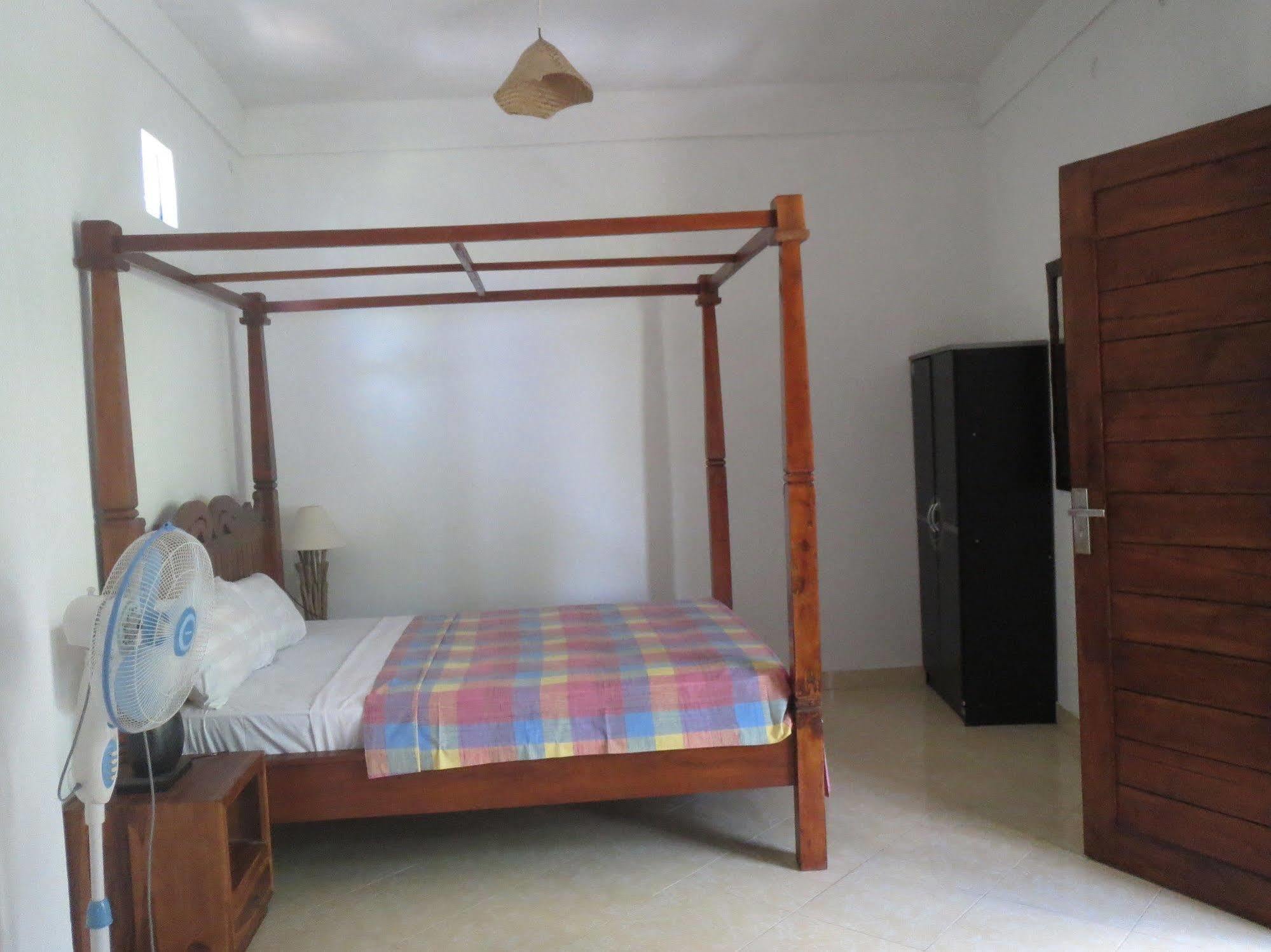 Amed Sari Beach Guesthouse Екстер'єр фото