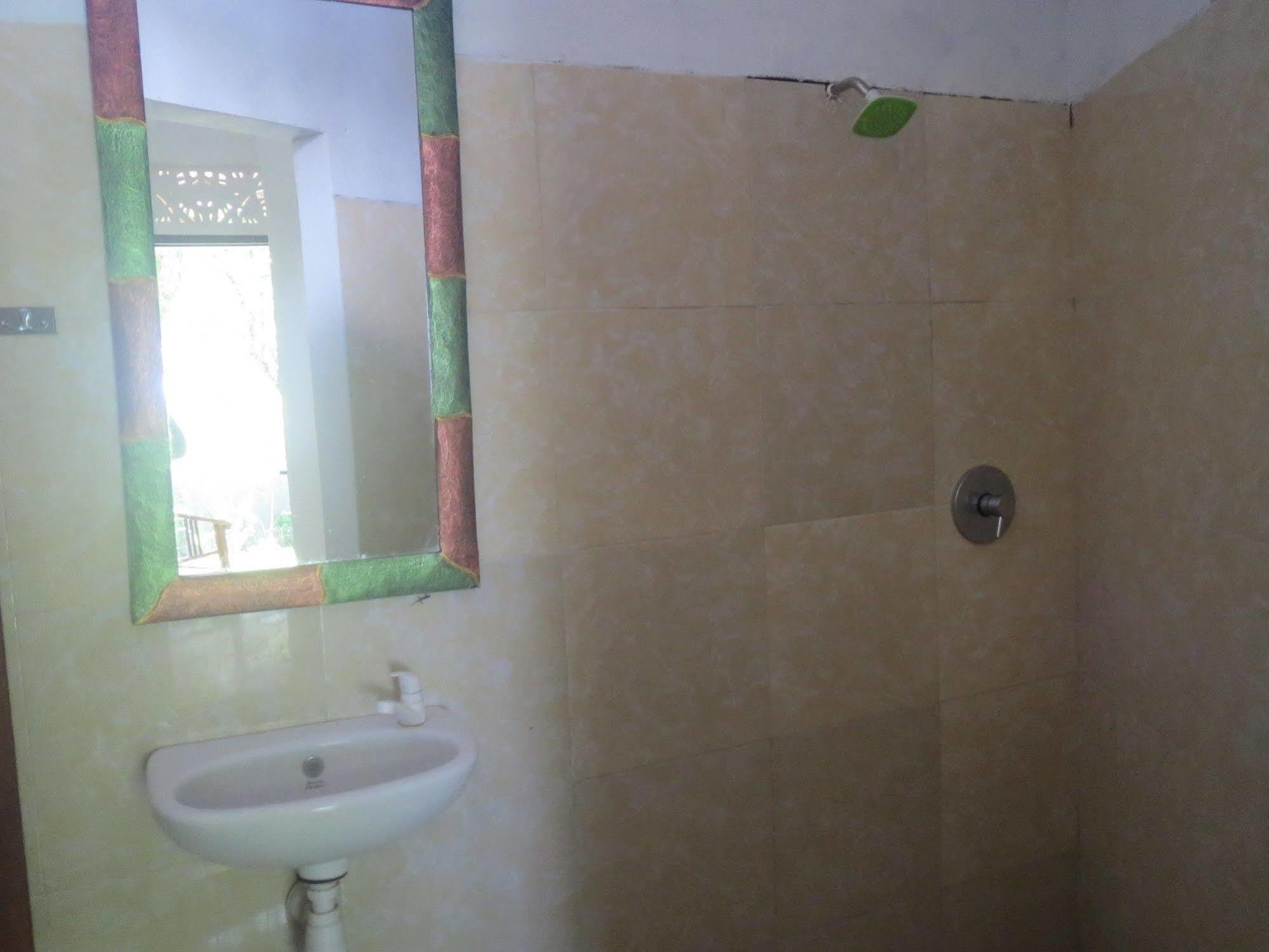 Amed Sari Beach Guesthouse Екстер'єр фото