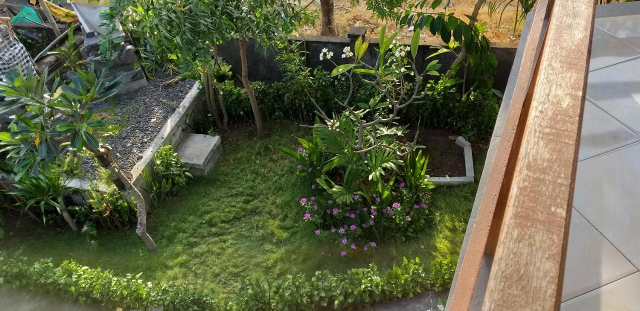 Amed Sari Beach Guesthouse Екстер'єр фото