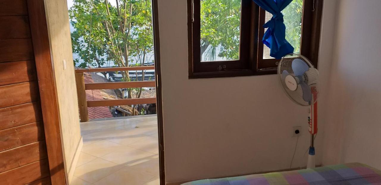 Amed Sari Beach Guesthouse Екстер'єр фото